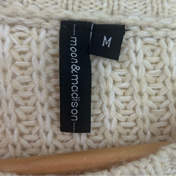 Moon & Madison | Textured Sweater - Picture 4 of 4